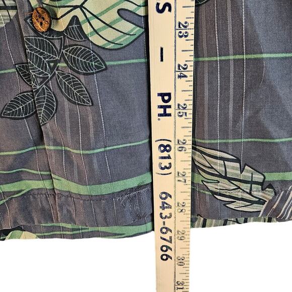 Men's 100% Silk Shirt, Relax Fit, Size Medium - Picture 7 of 9